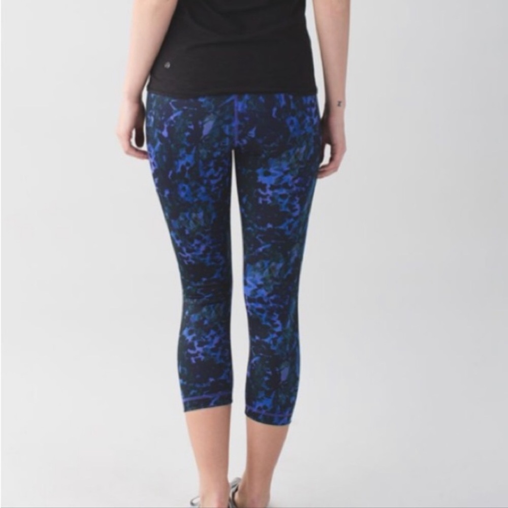 Lululemon Wunder Under size 4 crop floral sport leggings